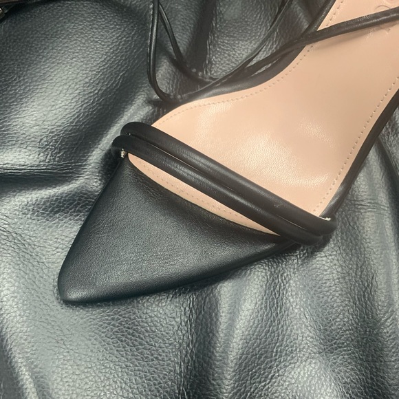 Women’s Pointed Toe Strappy Sandal Heel Black Faux Leather - Picture 7 of 14